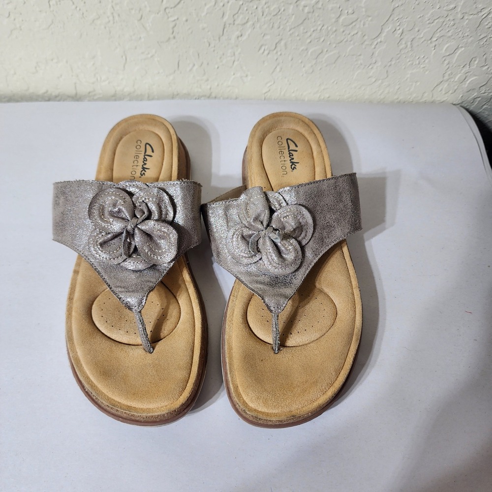 Clarks Collection Womens Metallic Silver Pewter Flower Thong Sandals Size 9 4485
